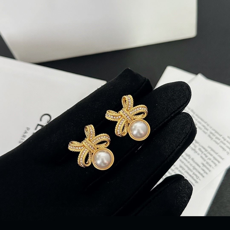 Ce**e earrings